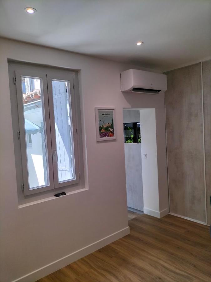 Studio Terrasse, Intra-Muros, Climatise Avec Wifi Avinhão Exterior foto