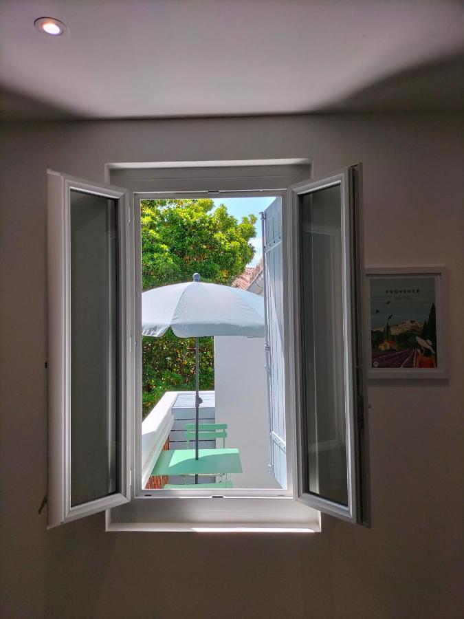 Studio Terrasse, Intra-Muros, Climatise Avec Wifi Avinhão Exterior foto