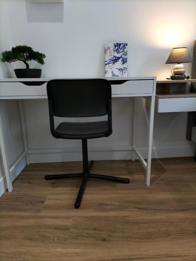 Studio Terrasse, Intra-Muros, Climatise Avec Wifi Avinhão Exterior foto