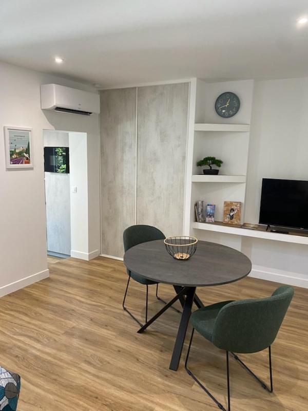 Studio Terrasse, Intra-Muros, Climatise Avec Wifi Avinhão Exterior foto